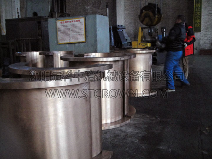 沈阳冠科中冶机械设备有限公司第一批高铅青铜回转窑托轮衬瓦运抵装机 沈阳冠科中冶机械设备有限公司第一批高铅青铜回转窑托轮衬瓦运抵装机